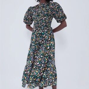 Chic Floral Smocked Midi Dress